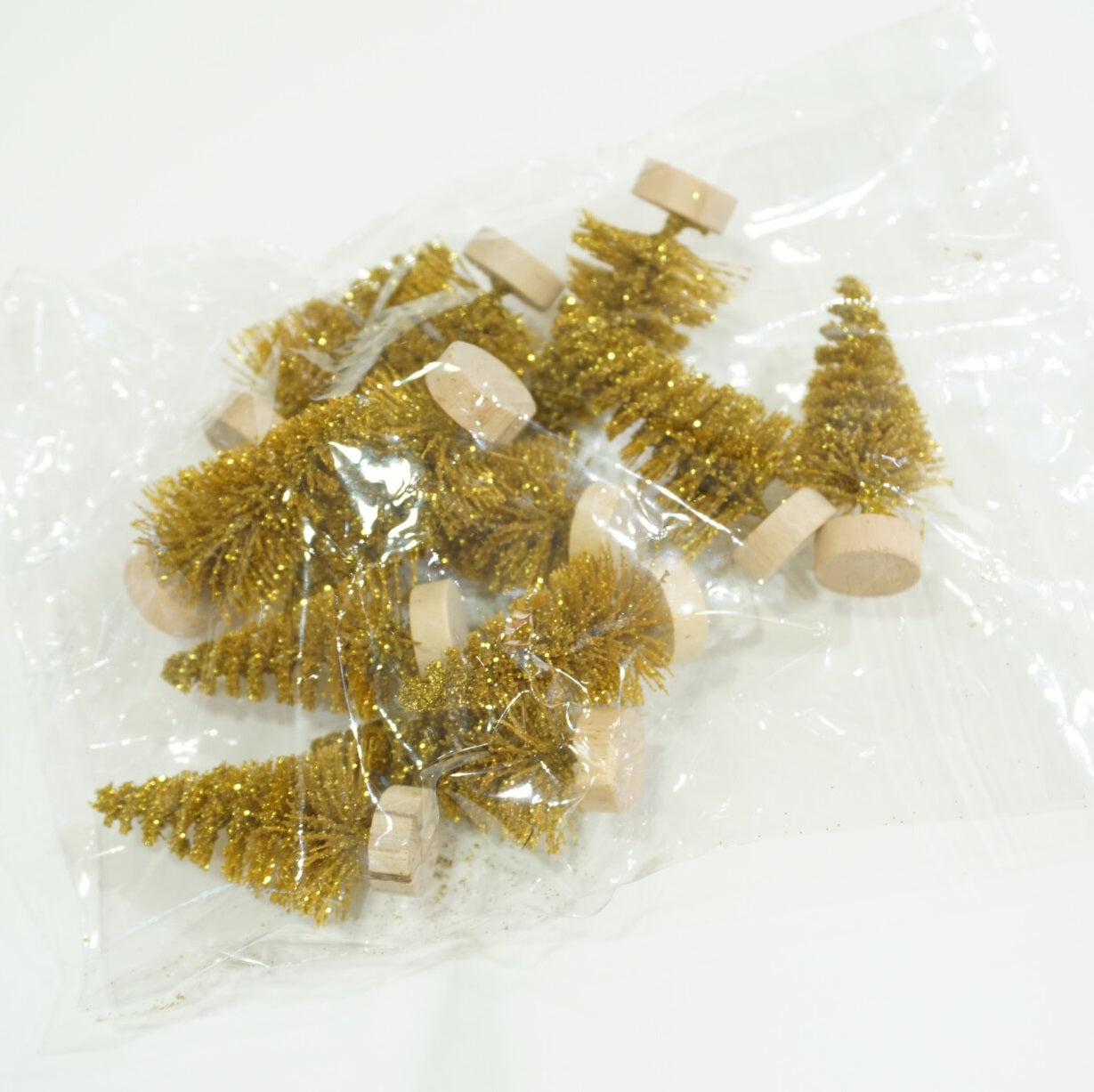 Mini Tannenbäumchen 12 Stück 4,5cm gold glitzer