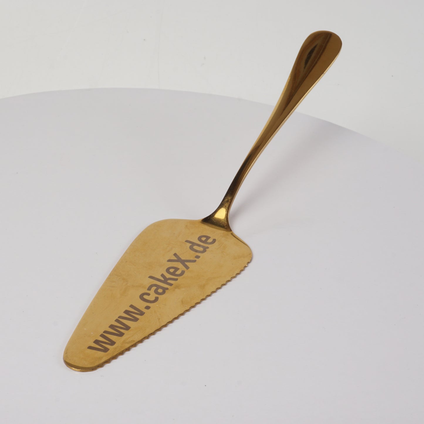 Elegante Tortenschaufeln in Gold & Silber