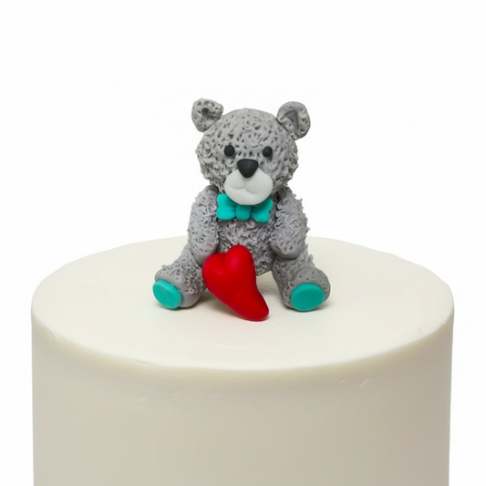 Knuddelbär mit Herz modelliert