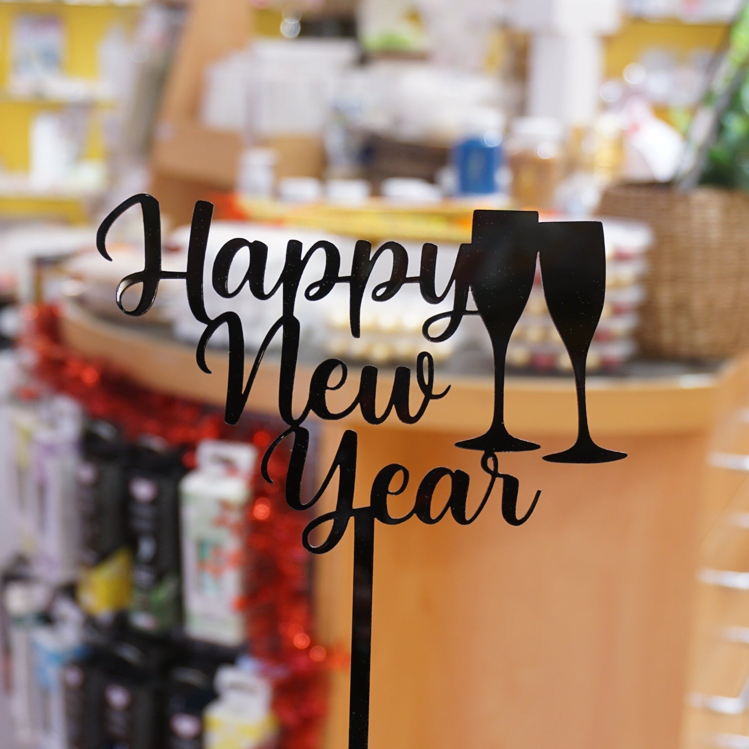 "Happy New Year" - für den perfekten Auftritt deiner Silvester-Torte