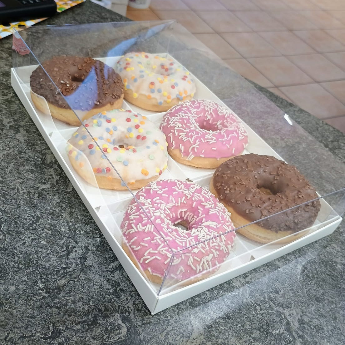 Muffinbox 6er mit Muffins